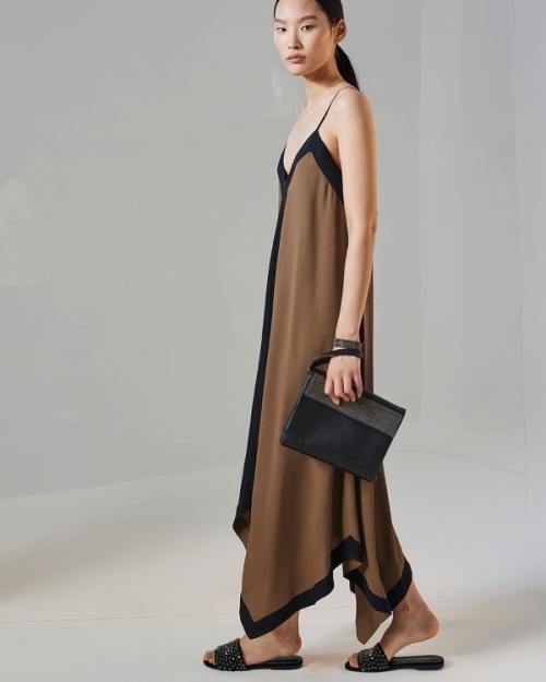 Ασύμμετρο φόρεμα oversize