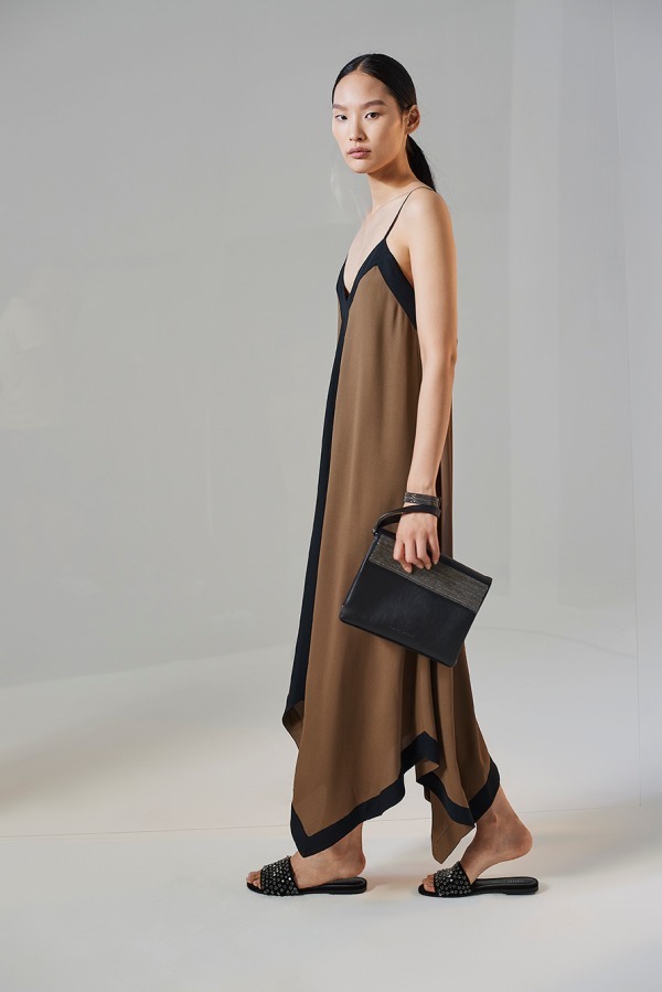 Ασύμμετρο φόρεμα oversize