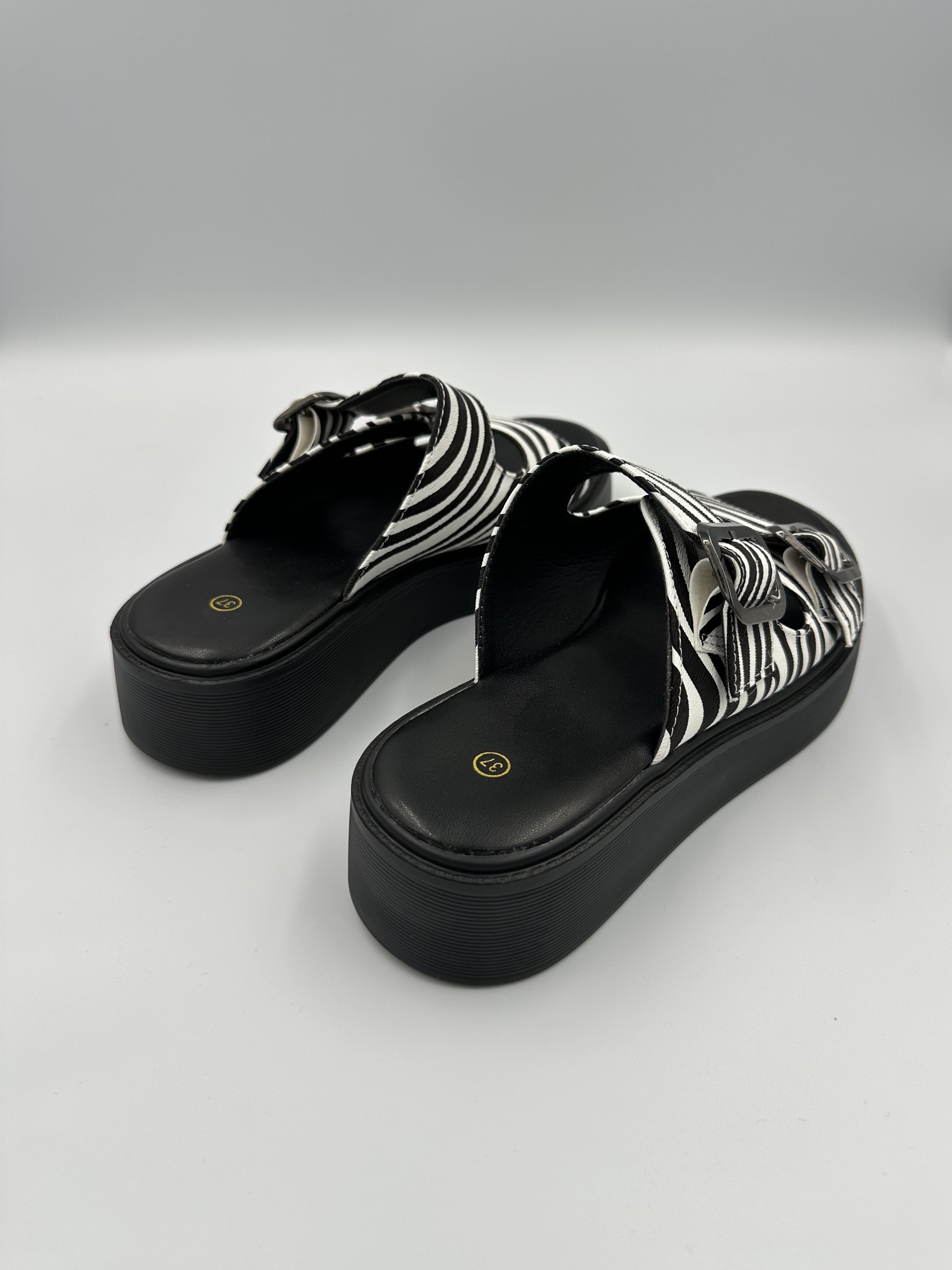 Γυναικεία Flatform δερματίνη ζέβρα - Image 2