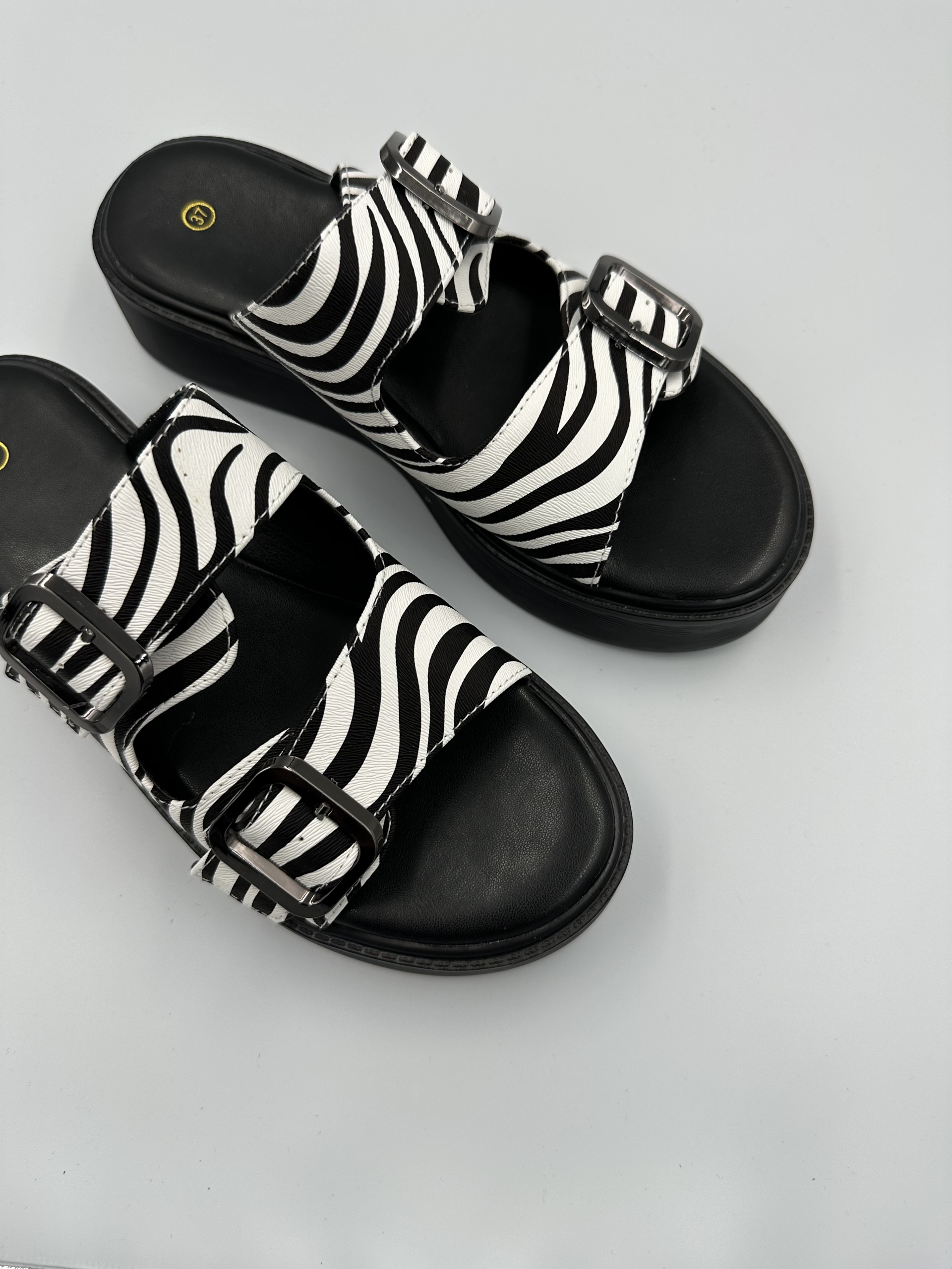 Γυναικεία Flatform δερματίνη ζέβρα - Image 4