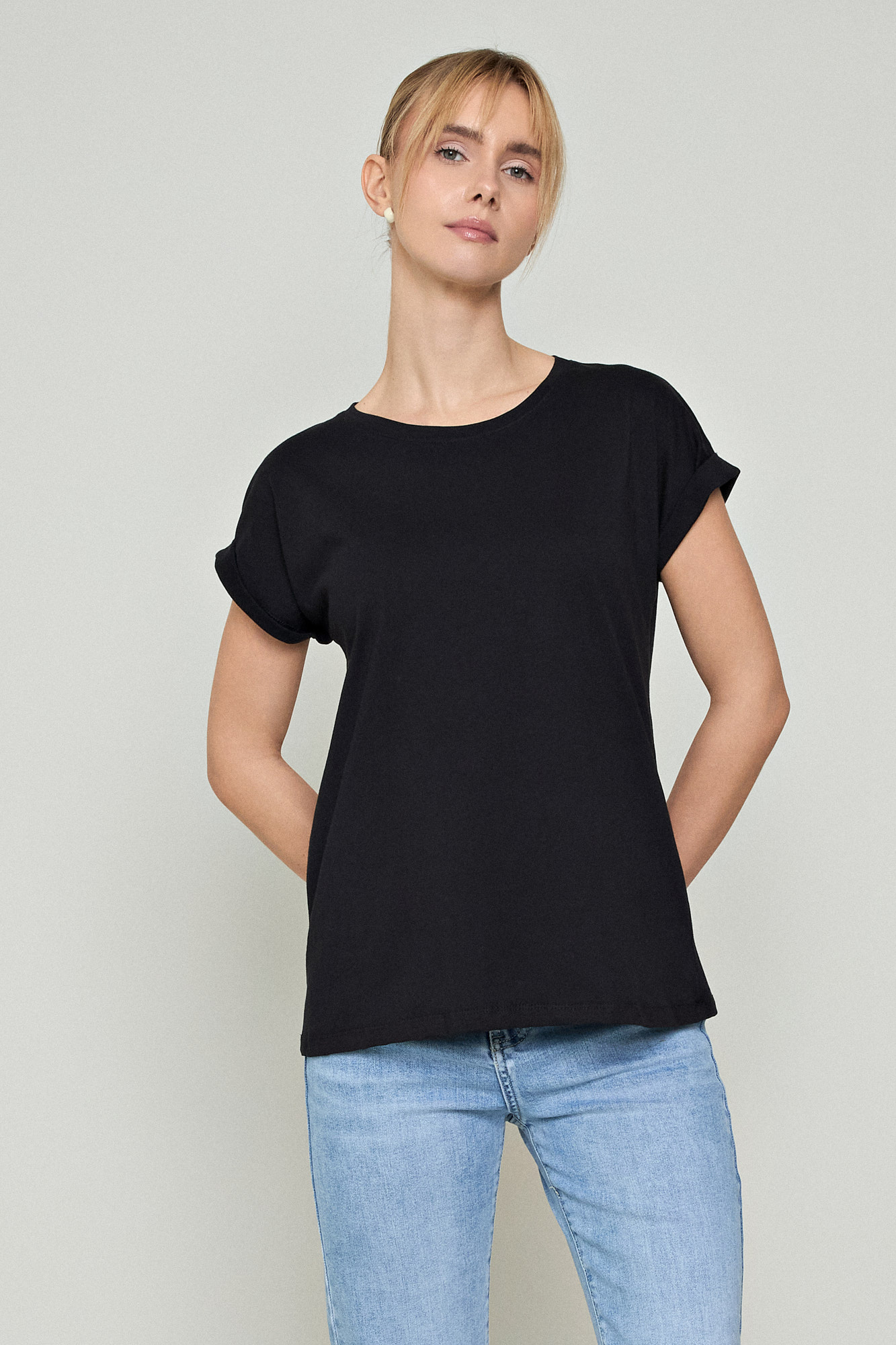 Βαμβακερό t-shirt με ρεβέρ CENTO